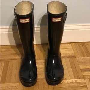 Black hunter boots size 7 tall